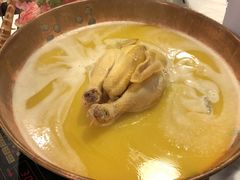 -鲜入围煮花胶鸡海鲜火锅