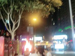 -何师烧烤·香辣蟹·川菜·30年老品牌(太古里旗舰店)