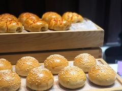 -亚洲国际大酒店·云顶阁旋转自助餐厅