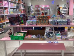 -嗨本可潮玩仓(大兴大悦春风里店)