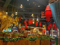 -老滇山寨•云南特色菜•地方菜•民族风情歌舞表演(金碧店)