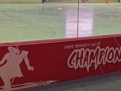 -冠军冰场CHAMPION RINK(凯德广场店)