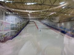 -乔波室内滑雪场