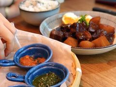 三种酱配酸面包-Mesa Madre梅萨妈妈·Bintana(国贸店)