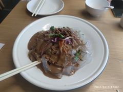 招牌手工大拉皮-关东小磨东北菜(上海长风大悦城店)