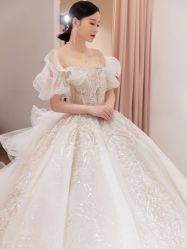 -艾朵婚纱