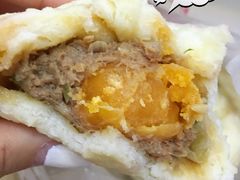 咸蛋黄超人包-老陶包子铺(南大西南村店)