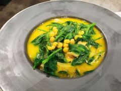 豌豆黄浸豌豆尖-半山腰·云南菜(侨福芳草地店)