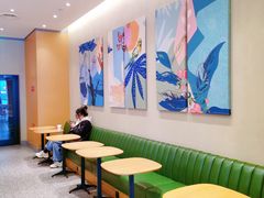 大堂-星巴克(天津有巢公馆店)