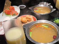 -海上明月海鲜火锅 鲜切牛肉
