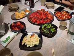 -巴厘龙虾·榜首油焖大虾(音乐学院·沿江酒馆店)