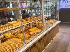-焙丽拾光(麦凯乐直营店)