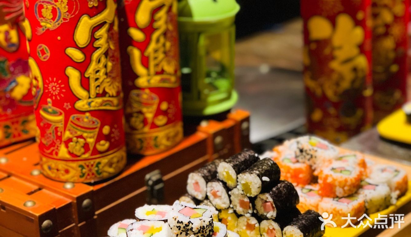 上百道菜的年夜饭你吃过吗？教你怎么用最少的钱得到最大的享受