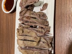 手抓羊肉半斤-贯贯吉·清真餐厅(浙江中路店)