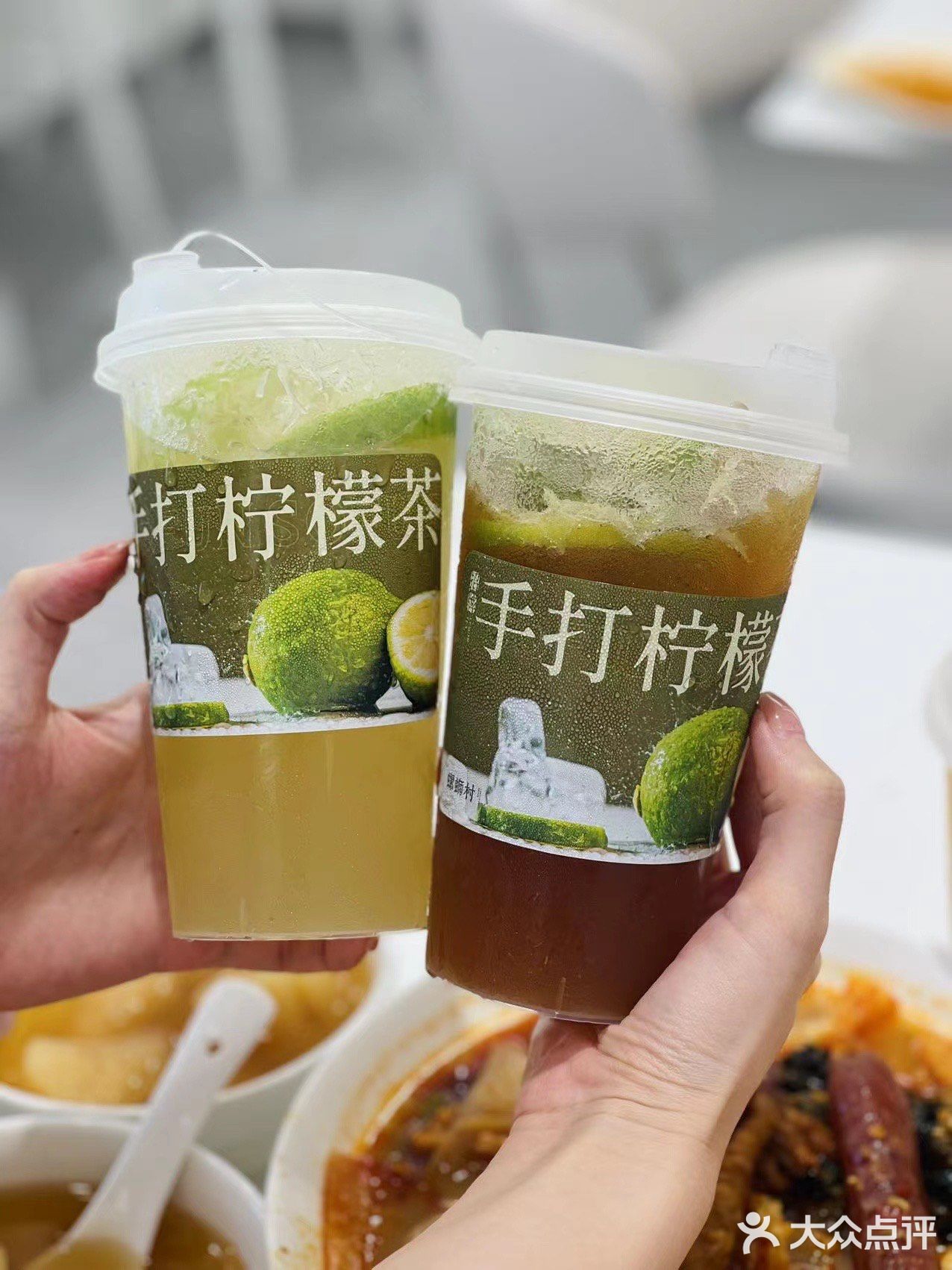 深圳新店 | 在咖啡馆吃螺蛳粉