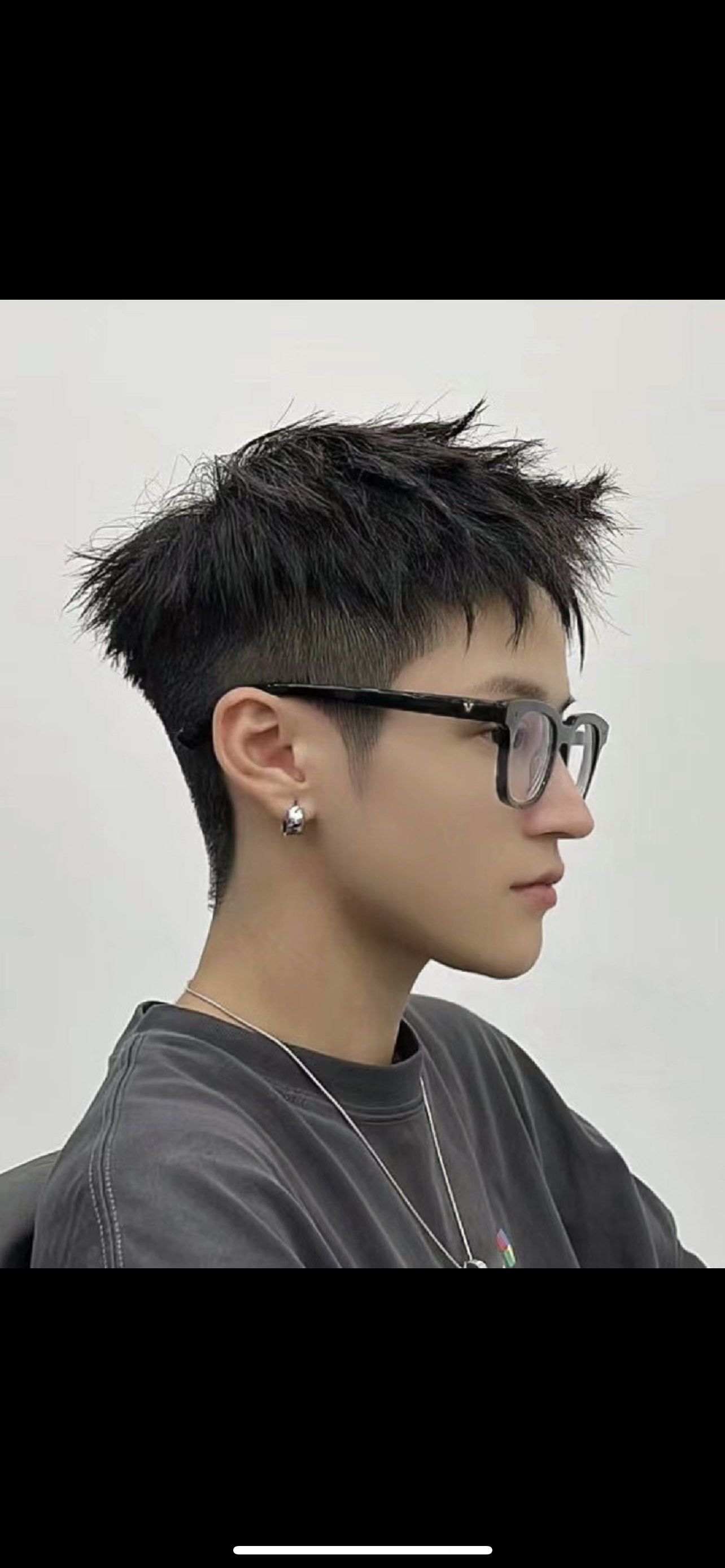 剪出艺术感男发