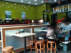 -龙记桂林米粉(财满街店)