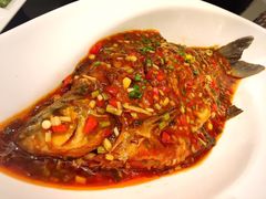 葱烧武昌鱼-亢龙太子酒轩(东湖店)