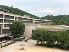 -上海佘山世茂艾美酒店