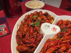 -龙巢盱眙龙虾·牛蛙·烧烤宵夜(八卦岭店)