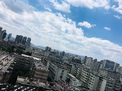 -视野联行眼镜蔡司·依视路官方授权店(顺城店)