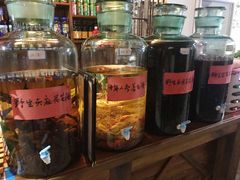 -果松木炭酸菜铜火锅·外婆参鸡汤