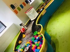 -爱睿思儿童早教亲子游泳(万象城店)