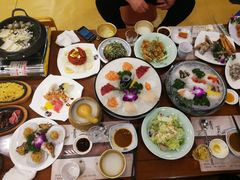 -青瓦餐厅·生鱼片·韩园烤肉(西塔店)