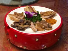 -万重锦·人文川菜馆(骡马市店)