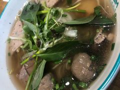 -美奈小馆·越南料理(中航城君尚购物中心店)
