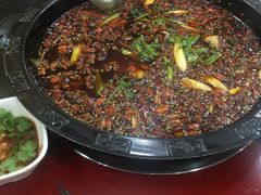 -烧哥美蛙肥肠鱼火锅·十五年社区店