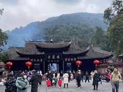 -峨眉山报国寺