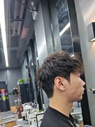 -藤野造型烫发染发