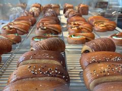 -VERIE BAKEHOUSE