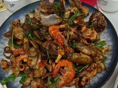 -一口猪海鲜浑锅·东北家常菜