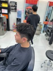 -乾健·烫染·接发SALON