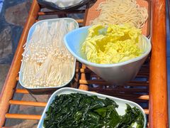 -东巴婆婆云南鱼豆花火锅(大东门店)