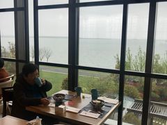 靠窗位-新食谱全日制餐厅·苏州苏州湾艾美酒店