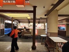 -阿瓦山寨·湘菜现炒·剁椒鱼头王(咸阳总店)