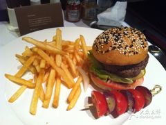 -广州天河希尔顿酒店