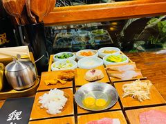 -银米·云南传统过桥米线(双廊黑金冠店)