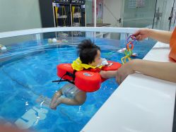 -趣游baby swim婴童游泳·盐氧护(旭辉u天地店)