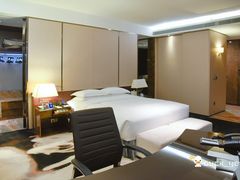 -广州天河希尔顿酒店