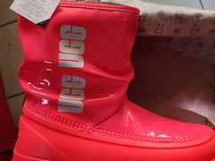 -UGG(燕莎奥特莱斯购物中心店)