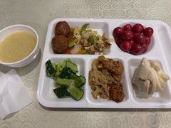 -天津波士信达奔驰4S店(卫津南路店)