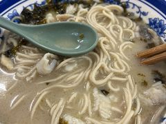 -明呈黄鱼面馆(斜土路店)