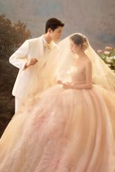 -喜爱高定婚纱摄影