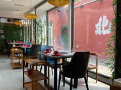 -毛辣果·贵州红酸汤牛肉火锅(西单店)