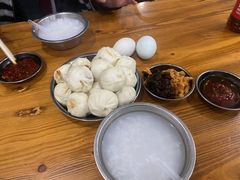 肉包-红帽叔叔包子
