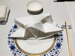 餐具摆设-Yan Ting 宴庭中餐厅(上海静安瑞吉酒店)
